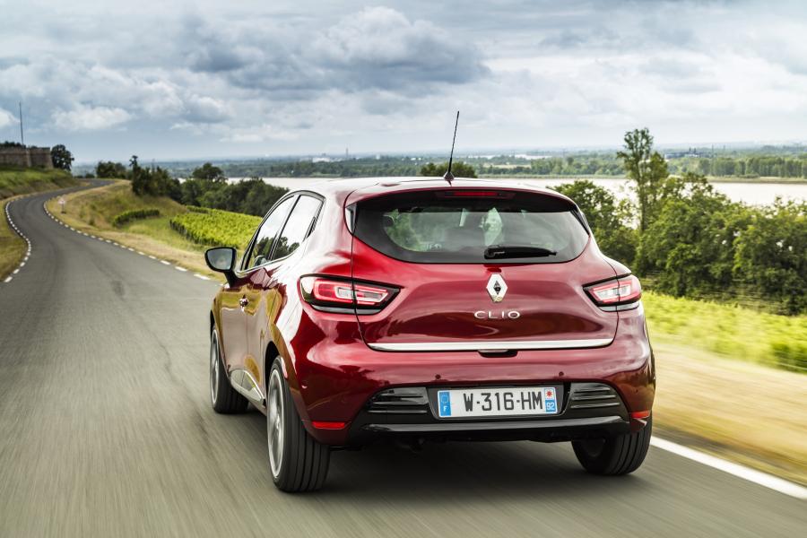  Renault Clio 2016 года  (фото 13 из 80)